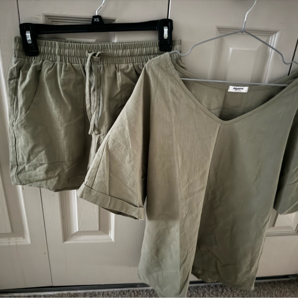 Matching linen set - Picture 4 of 4